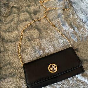 LOEWE PEBBLE LEATHER .WALLET.